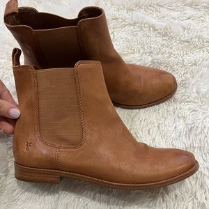 Frye Anna Leather Chelsea Boot